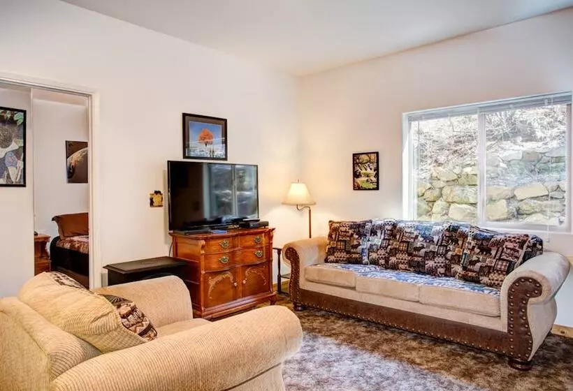 Yosemite Woods Lower