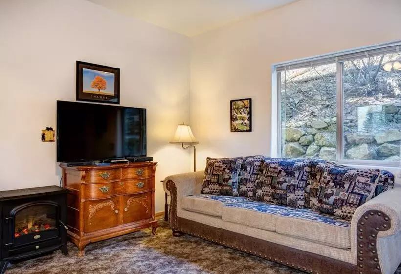 Yosemite Woods Lower