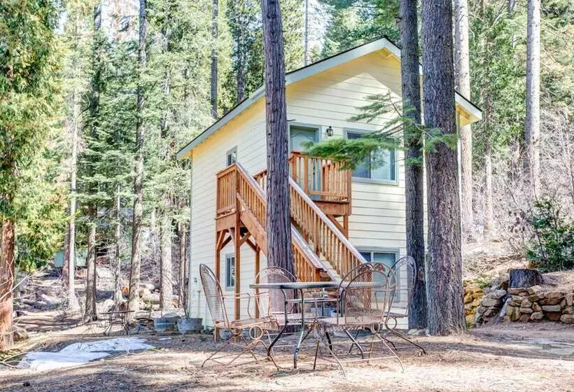 Yosemite Woods Lower