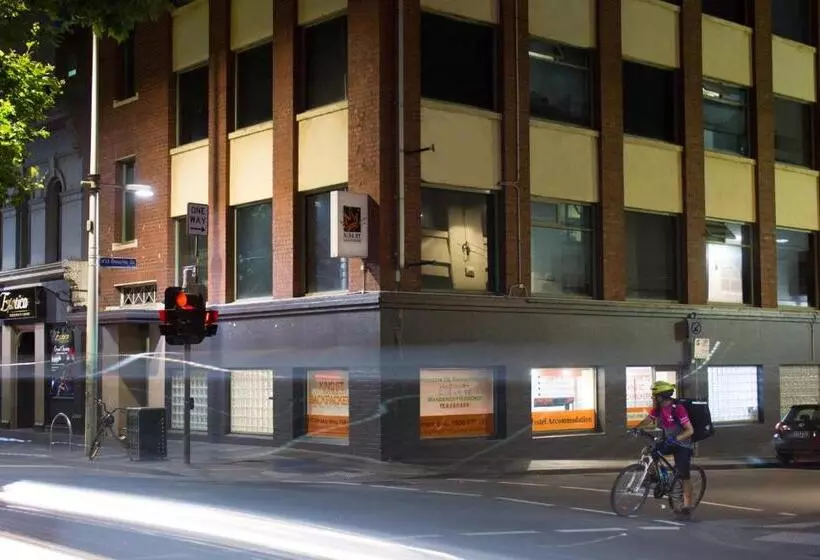 Общежитие Melbourne City Backpackers