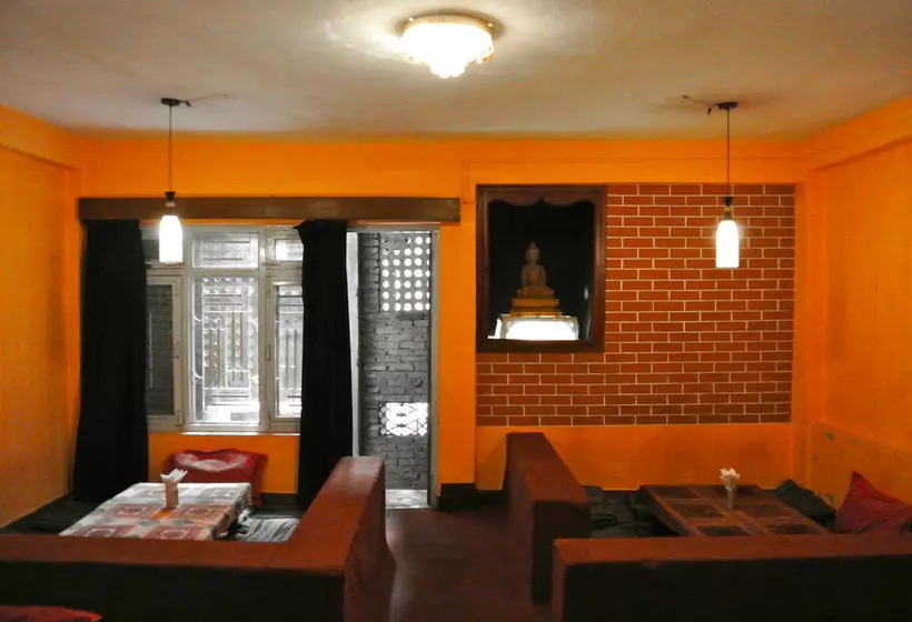 هاستل Shree Lal Inn