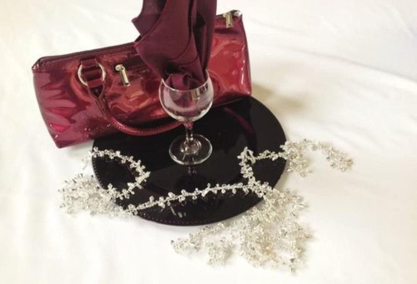 مبيت وإفطار Claremont Inn & Winery