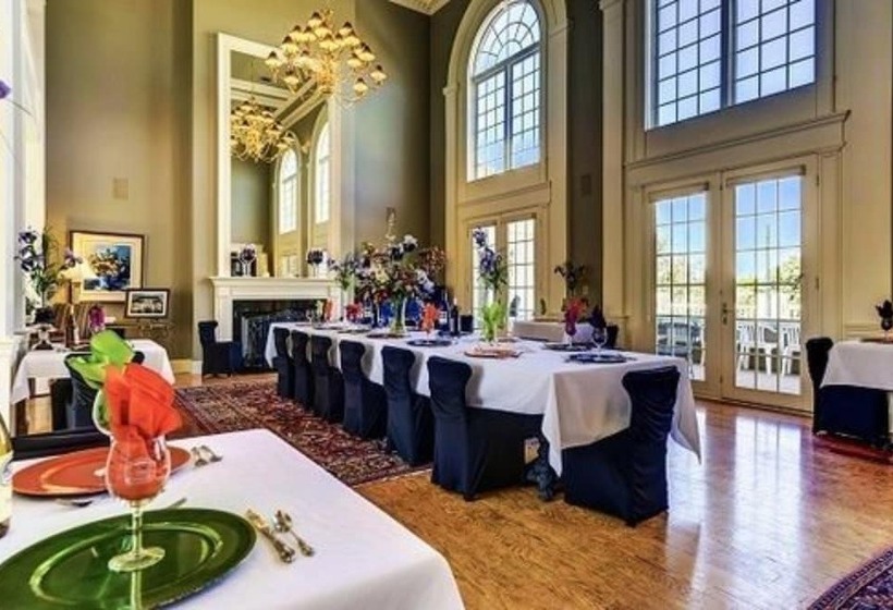 مبيت وإفطار Claremont Inn & Winery