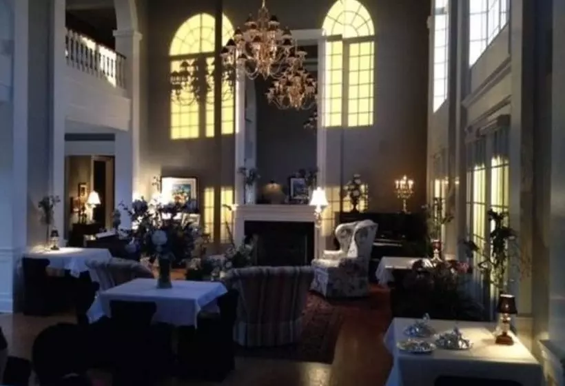 Bed and Breakfast Claremont Inn & Winery