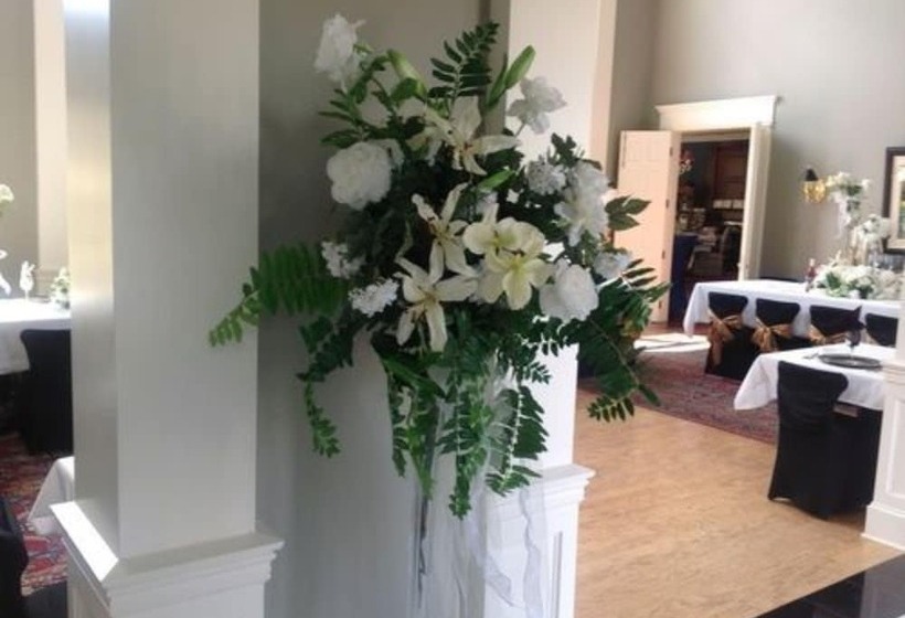 مبيت وإفطار Claremont Inn & Winery