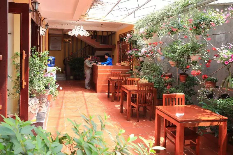 تختخواب و صبحانه Sapa Local House
