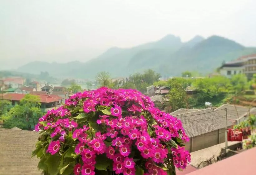 تختخواب و صبحانه Sapa Local House