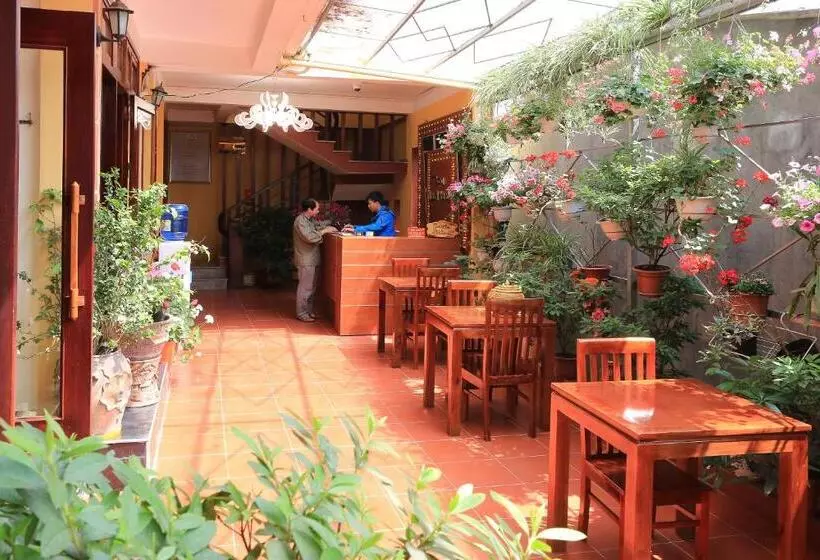 تختخواب و صبحانه Sapa Local House
