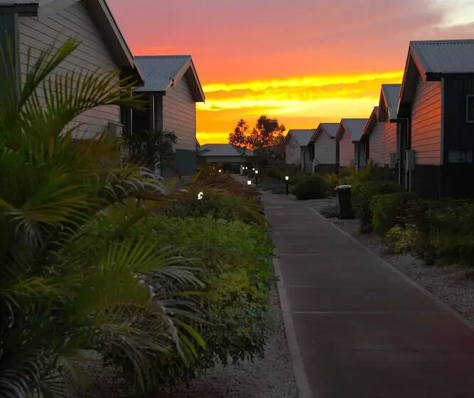 هتل Aspen Karratha Village