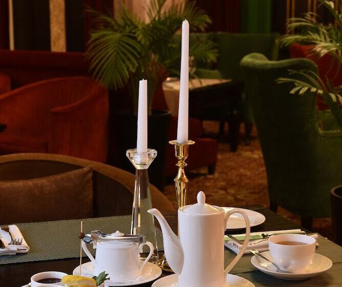 هتل Complex Continental