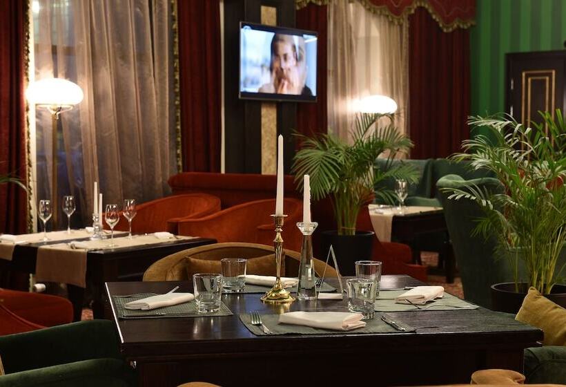 هتل Complex Continental