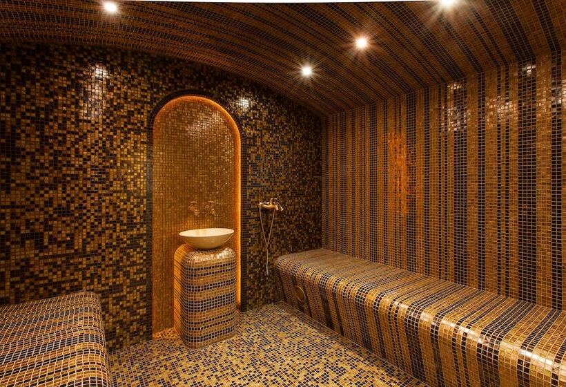 هتل Complex Continental