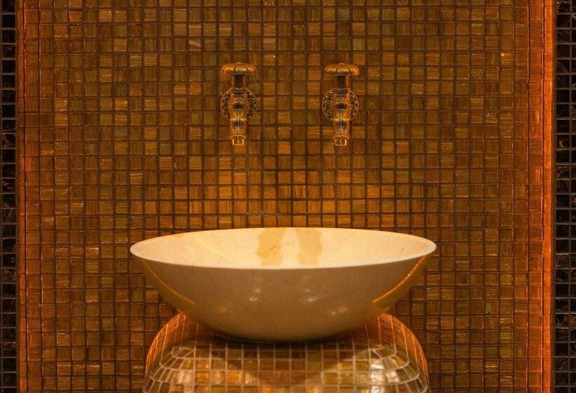 هتل Complex Continental