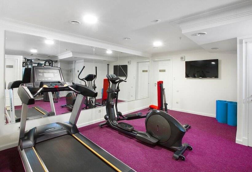 هتل Complex Continental