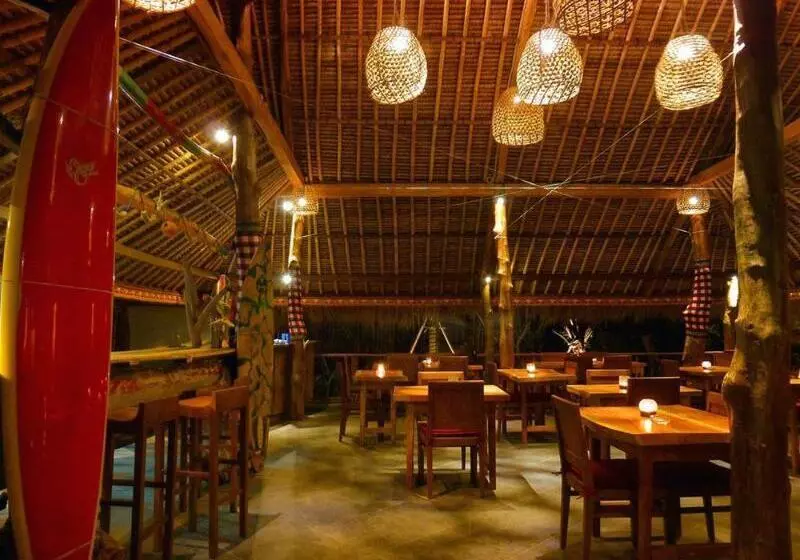 هتل Flower Bud Bungalow Balangan