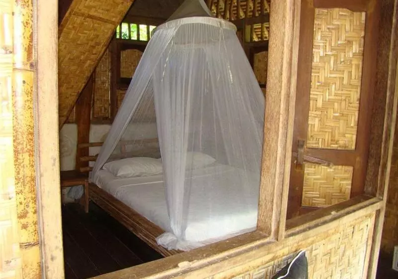 هتل Flower Bud Bungalow Balangan