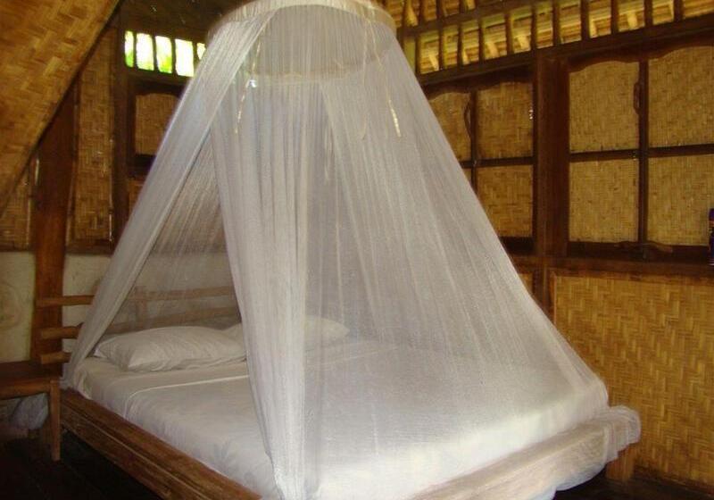 בית מלון כפרי Flower Bud Bungalow Balangan