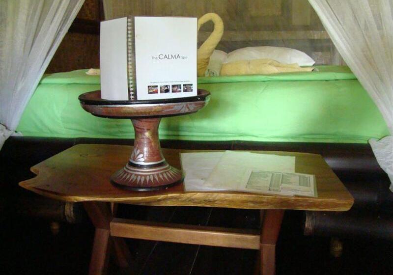 בית מלון כפרי Flower Bud Bungalow Balangan