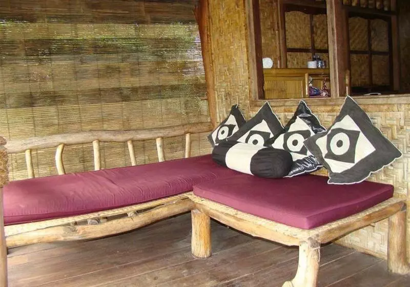 هتل Flower Bud Bungalow Balangan