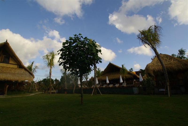 בית מלון כפרי Flower Bud Bungalow Balangan