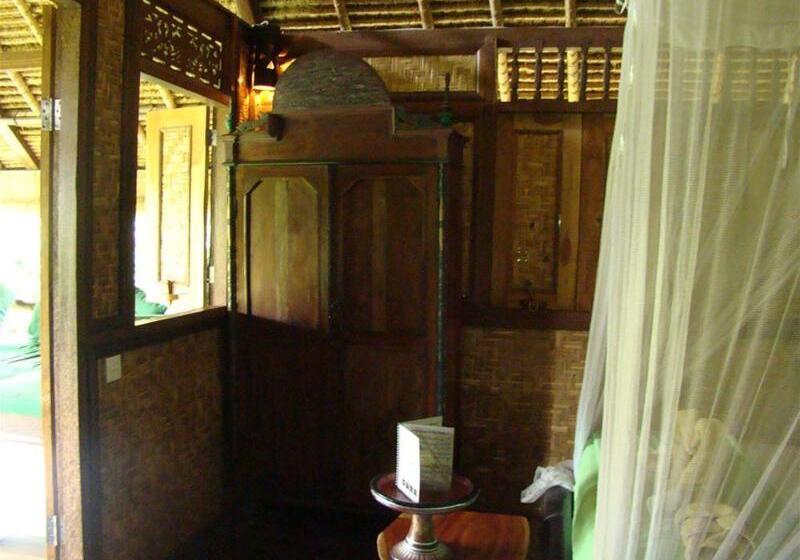 בית מלון כפרי Flower Bud Bungalow Balangan