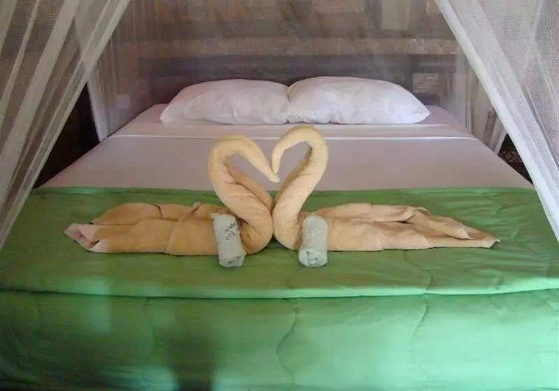 هتل Flower Bud Bungalow Balangan