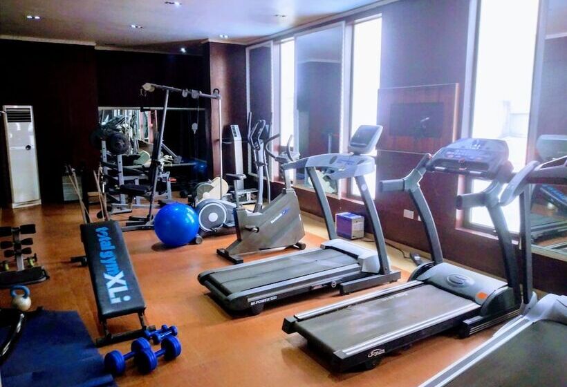 Airport Golden Tulip Hotel