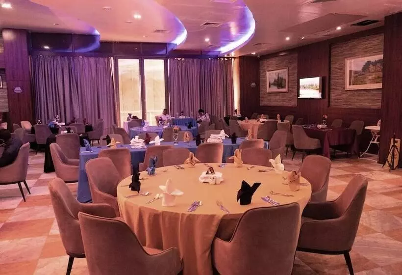 Airport Golden Tulip Hotel