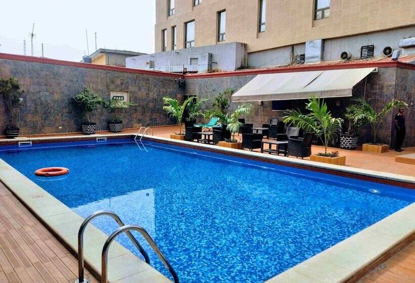 Airport Golden Tulip Hotel