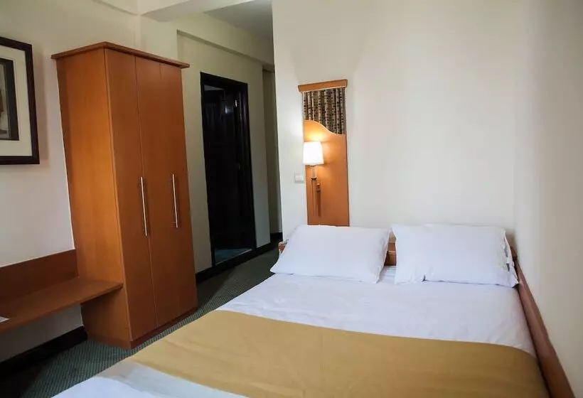 هتل Gorillas City Centre