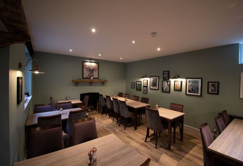 בית מלון כפרי The Royal George