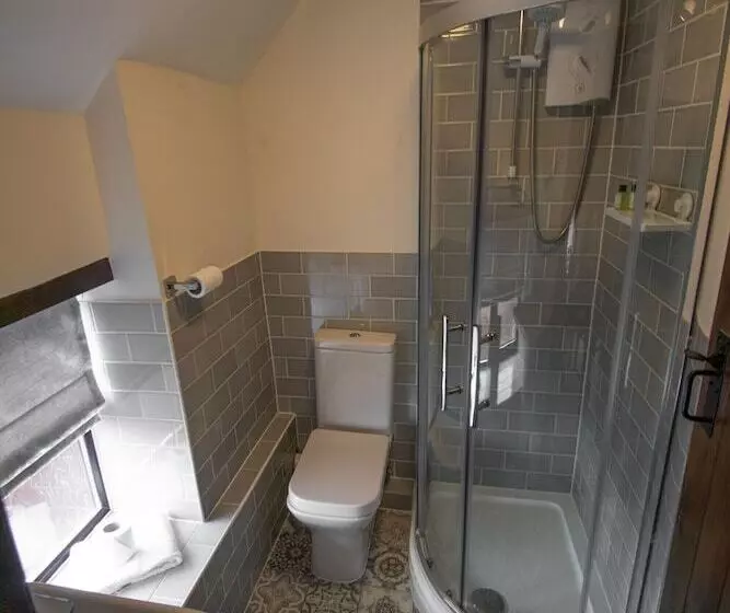 هتل The Royal George