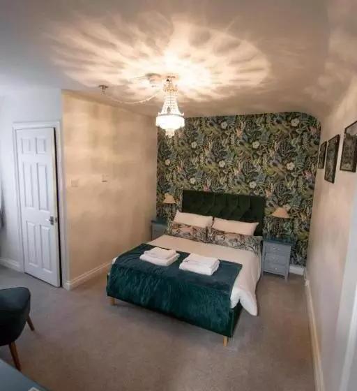 هتل The Royal George