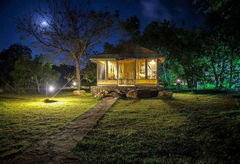 ホテル The Yala Adventure