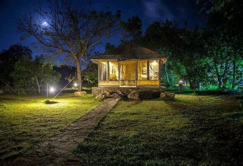 ホテル The Yala Adventure