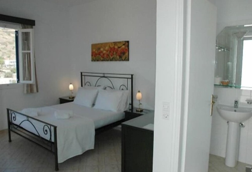 בית מלון כפרי Venikouas