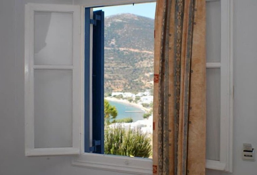 בית מלון כפרי Venikouas