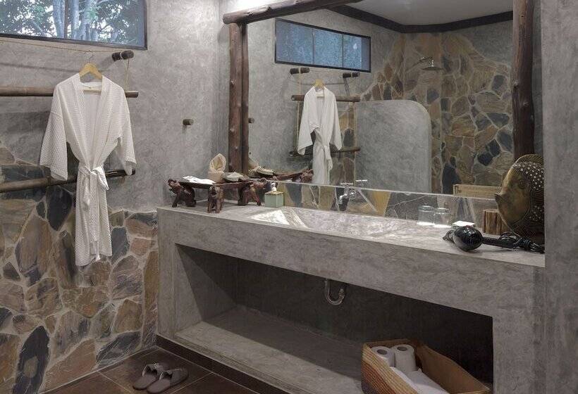 Koh Tao Heights Pool Villas