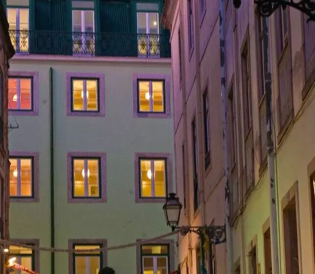 Lisbon Colours Bairro Alto Apartments
