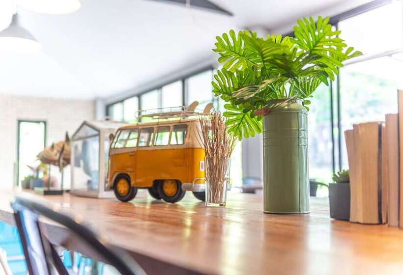 Monkey Dive Hostel Khaolak