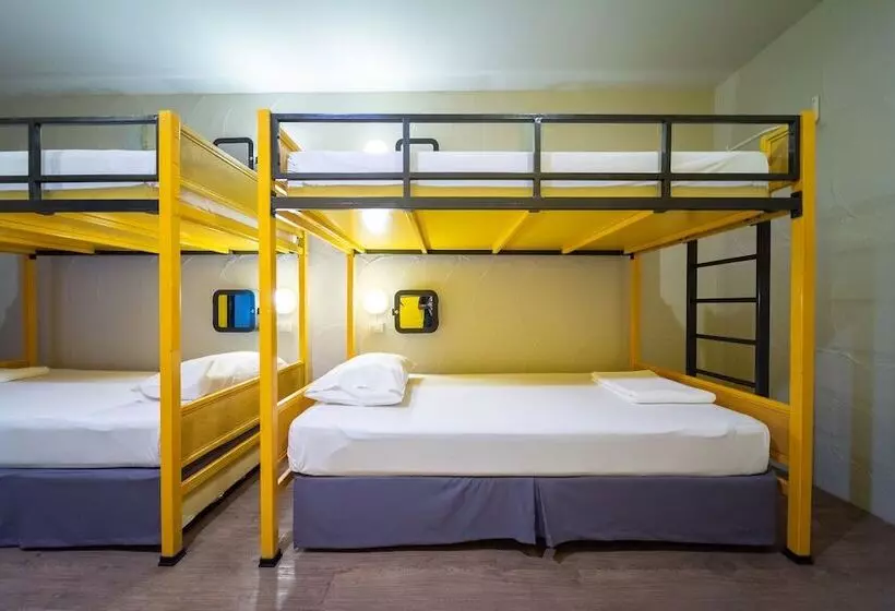 Monkey Dive Hostel Khaolak