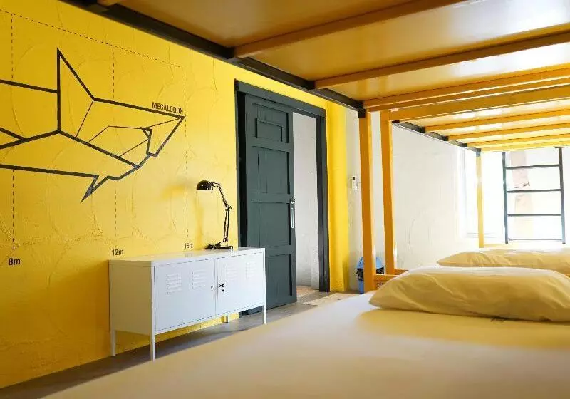 Monkey Dive Hostel Khaolak