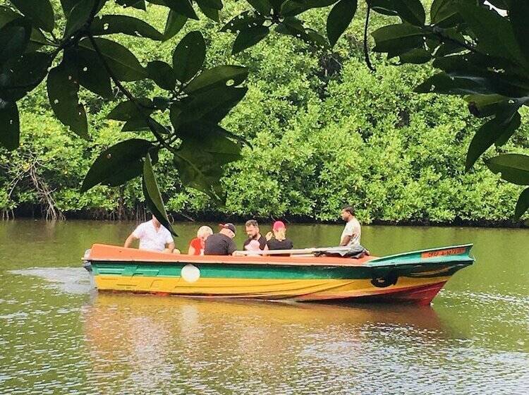 Пансион Lagoon Bentota Resort