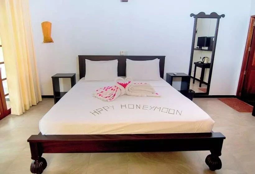 Pension Lagoon Bentota Resort