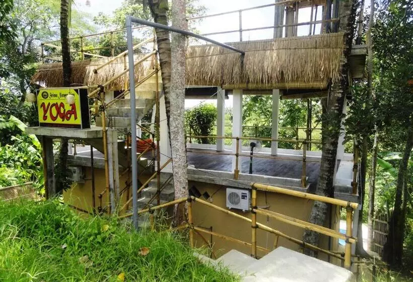 펜션 Putu Yoga Bungalow