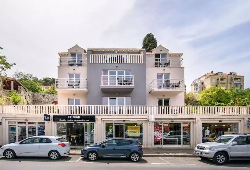 California Apartments