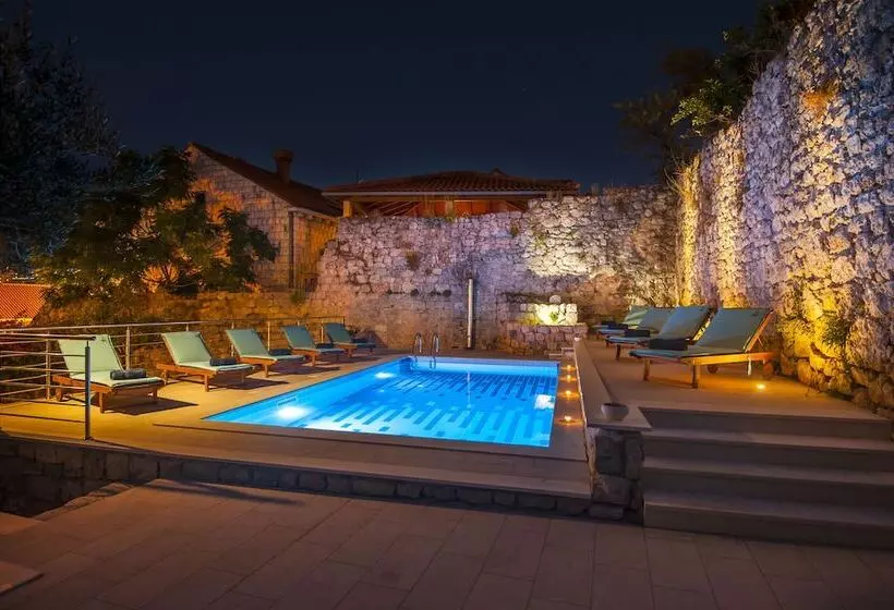 California Apartments