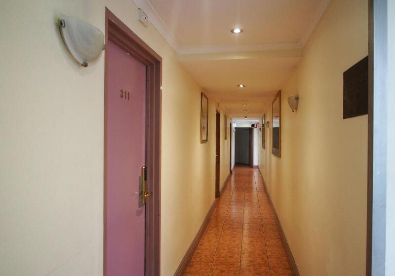 Edgecliff Lodge Motel