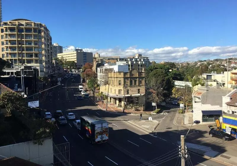 Edgecliff Lodge Motel