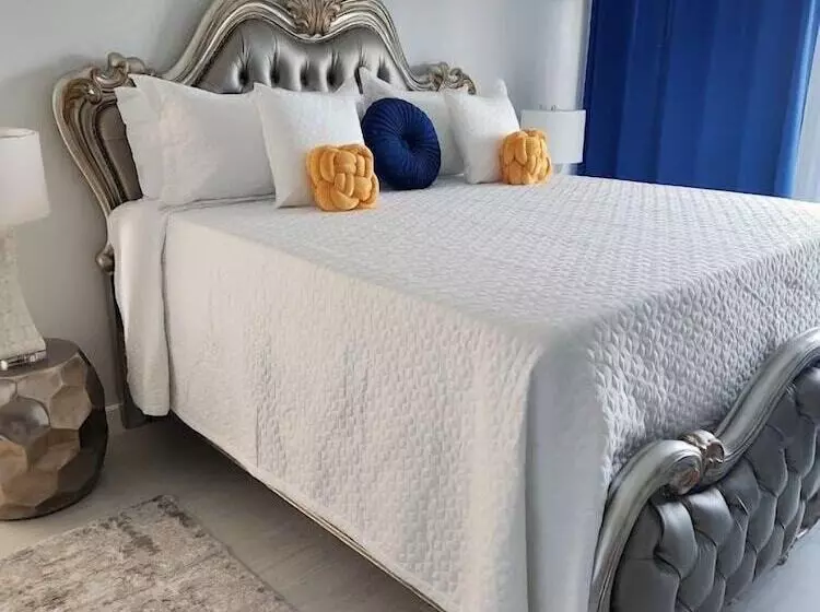 Harbor Breeze Villas